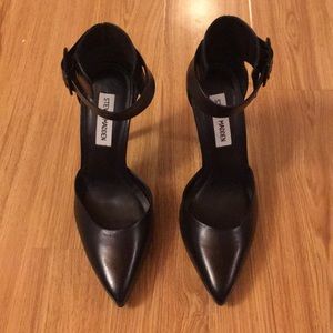 NWOT Steve Madden ankle strap pointed toe heels!!